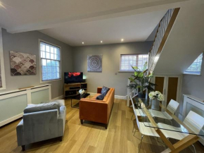Luxury 3-bed Victorian Townhouse Hosted by Hutch Lifestyle